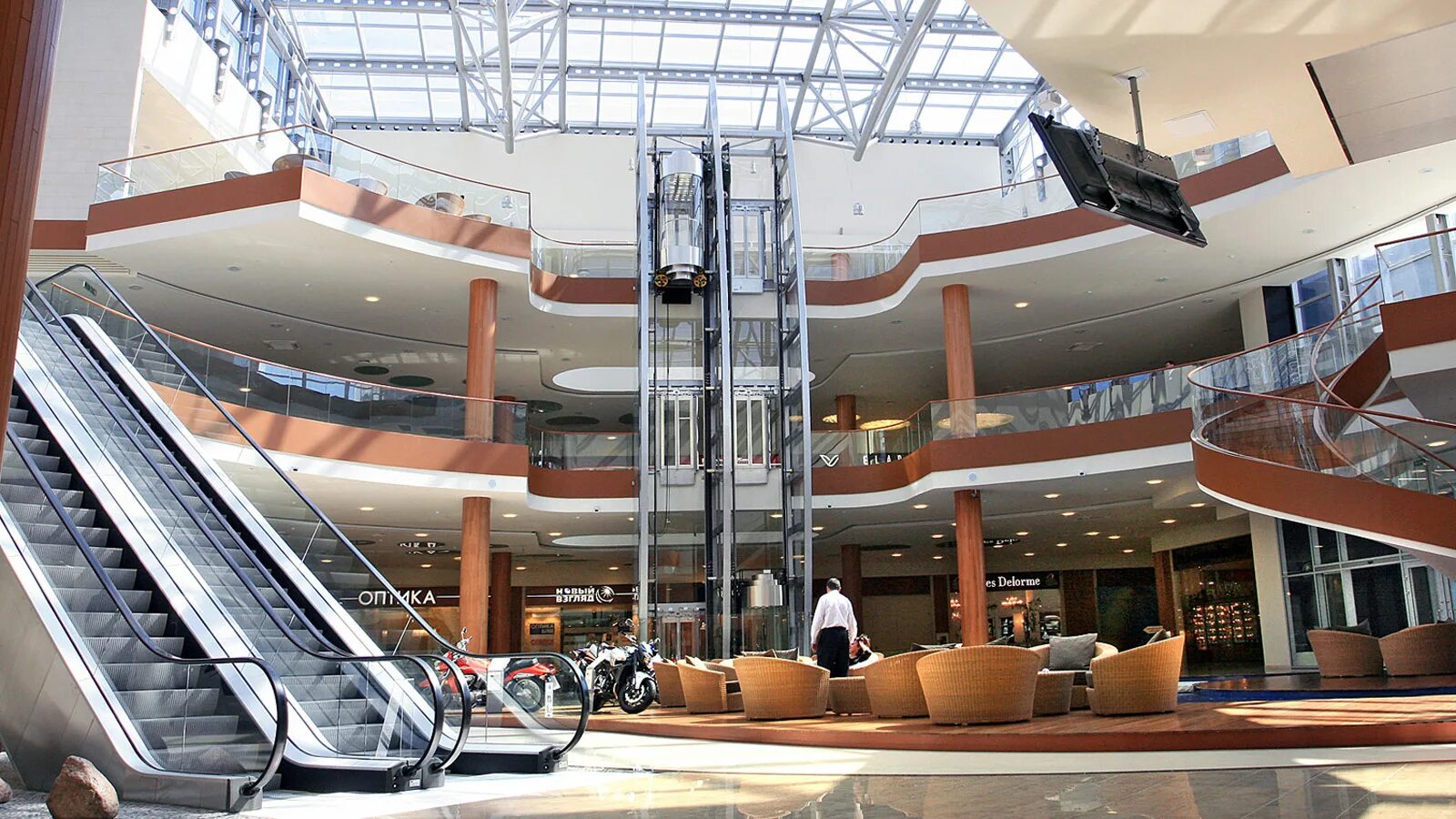 City shopping mall