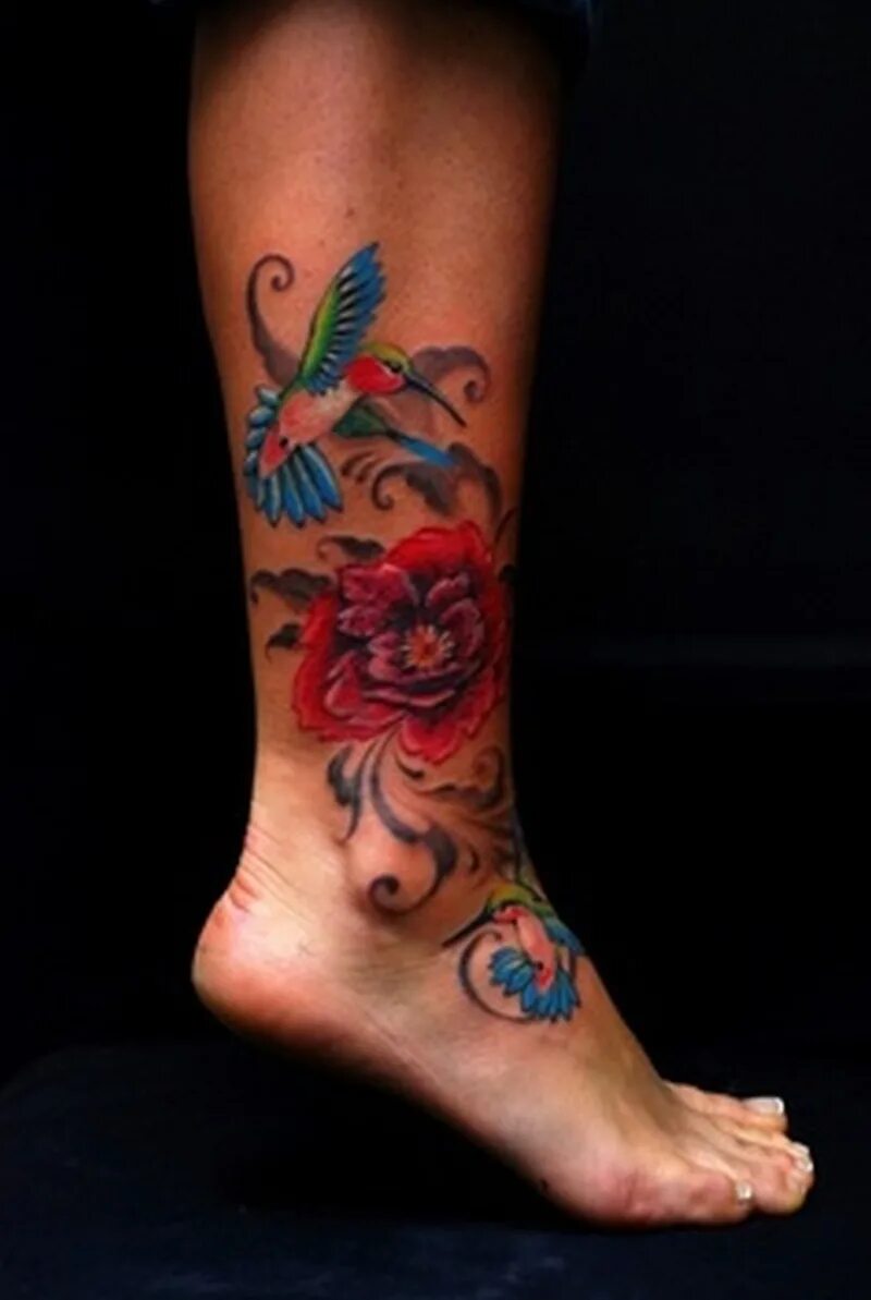 Тату цветы на голени. Тату на ноге для девушек. Тату на ноге для девушек цветные. Тату цветы на голени. Женские цветные тату на голени.
