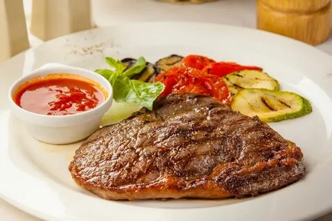 Стейк из говядины с овощами