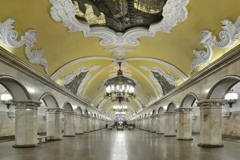 Новое красивое метро в москве