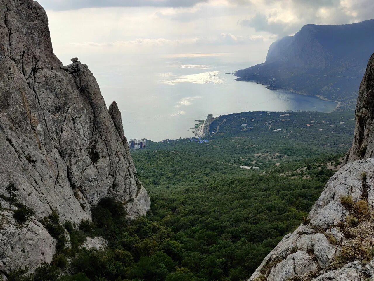 горы под севастополем. кокия кая. горы в севастополе название. гора святого ильи балаклава. севастополь горы.