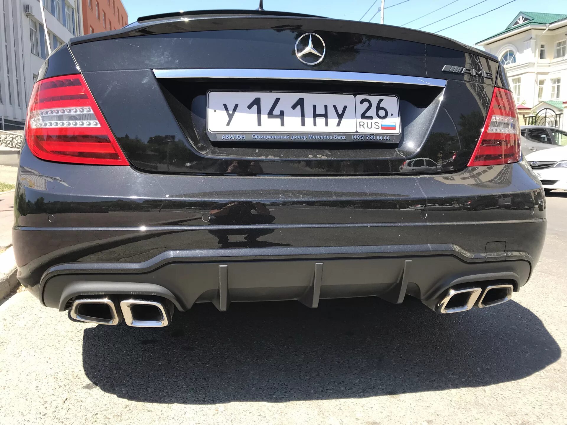 Выхлопные трубы мерседес. Выхлоп амг мерседес w204. w204 amg выхлоп мерседес. выхлоп амг 6.3 w 204. amg выхлоп mercedes w203.