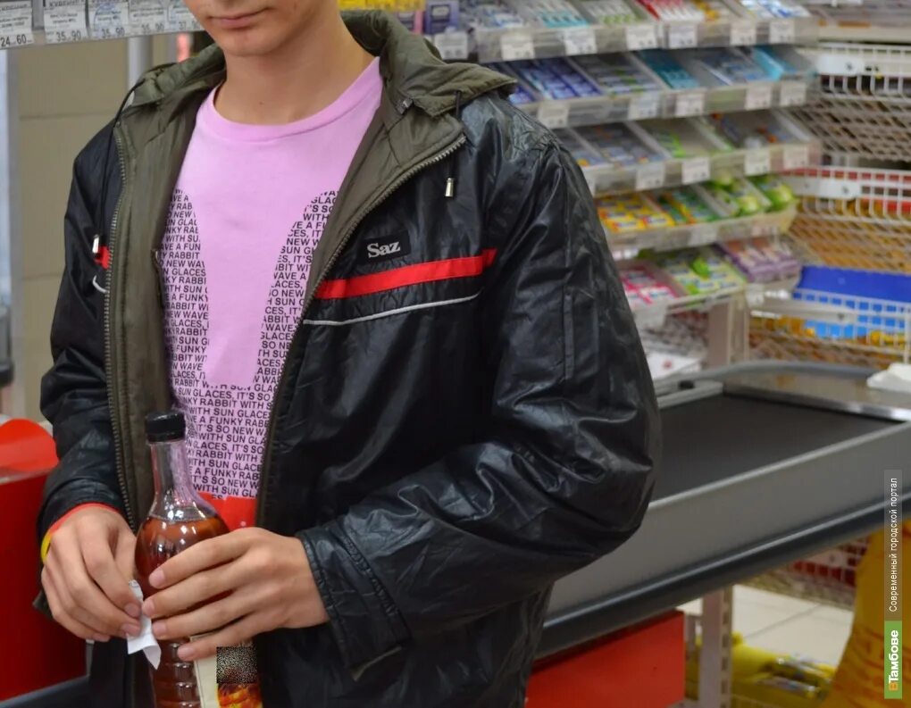 Энергетик для несовершеннолетних. Где продают несовершеннолетним. Фасоль магазин сигареты  несовершеннолетним. Продала алкоголь подростку. Электронные сигареты ростов.