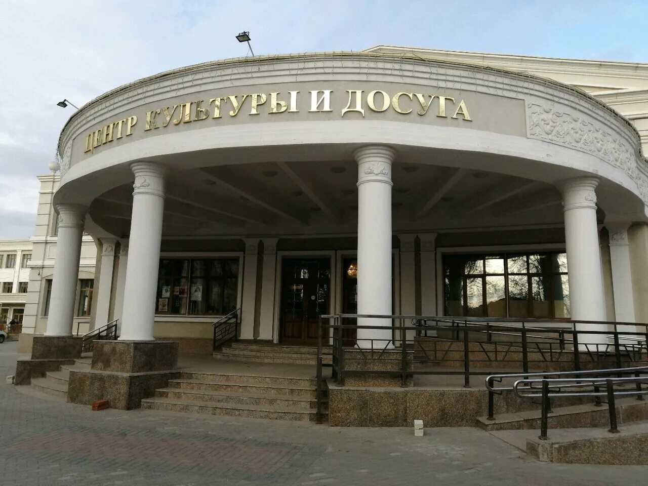 Панорама: Дворец культуры имени В. И. Ленина, дом культуры, ул. Машиностроителей