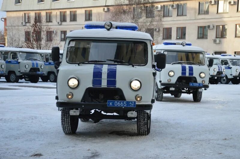 Уаз 452 буханка полиция. Уаз буханка полиция. Уаз 452 ппс. Уаз 3909 ппс. Уаз буханка полиция.