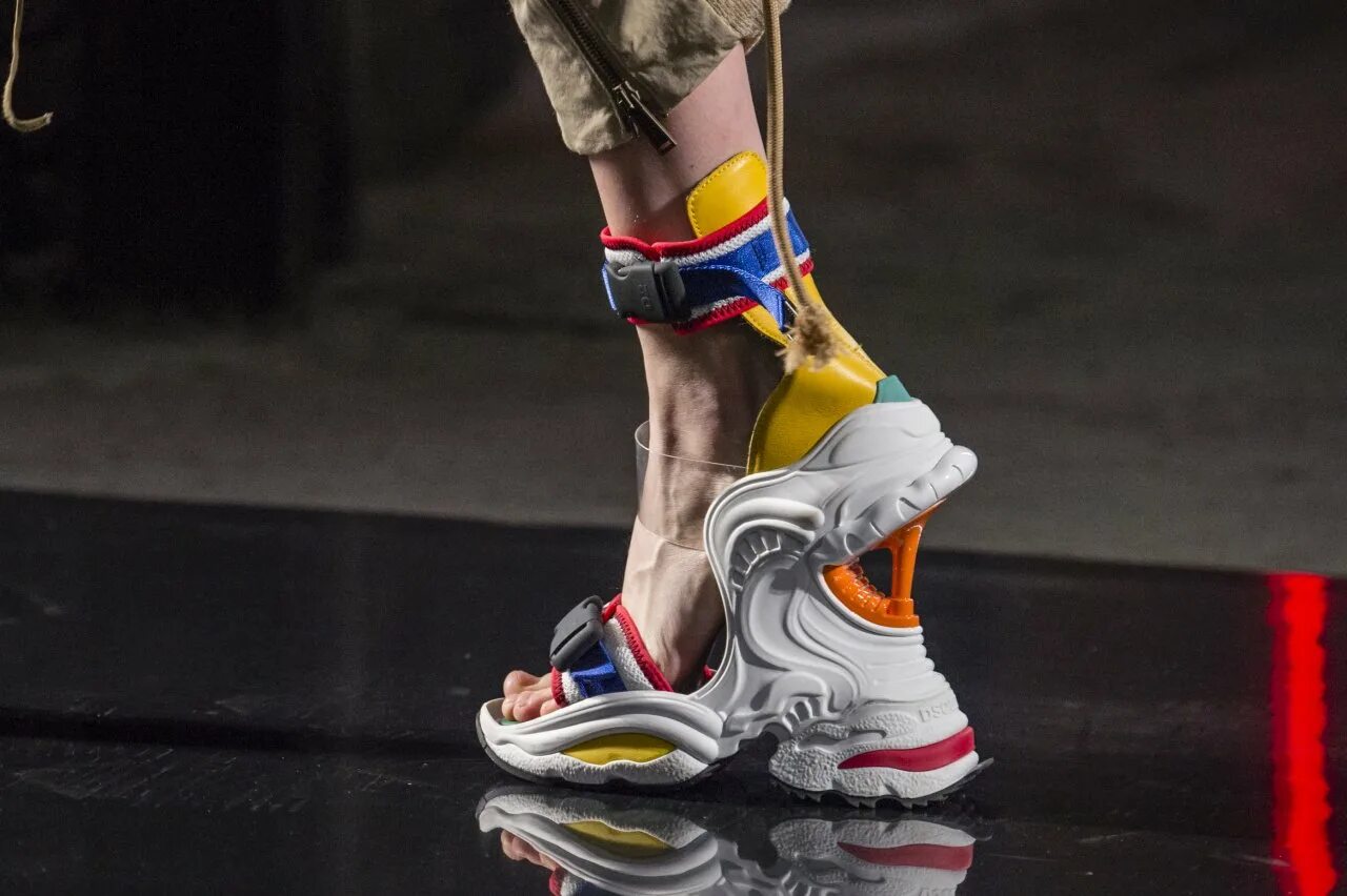 Агли шуз кроссовки. Кроссовки агли Сникерс. Кроссовки ugly Shoes 2019. Dsquared Spring 2019.
