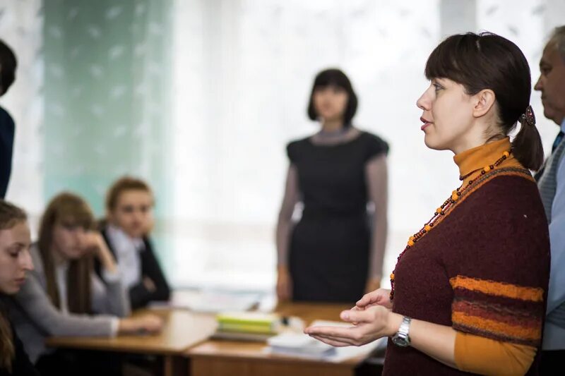 Фотографии учителей. Учитель 2. Сериал про учительницу. Несколько учителей. Учитель 2.