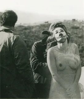The Howl nude pics 