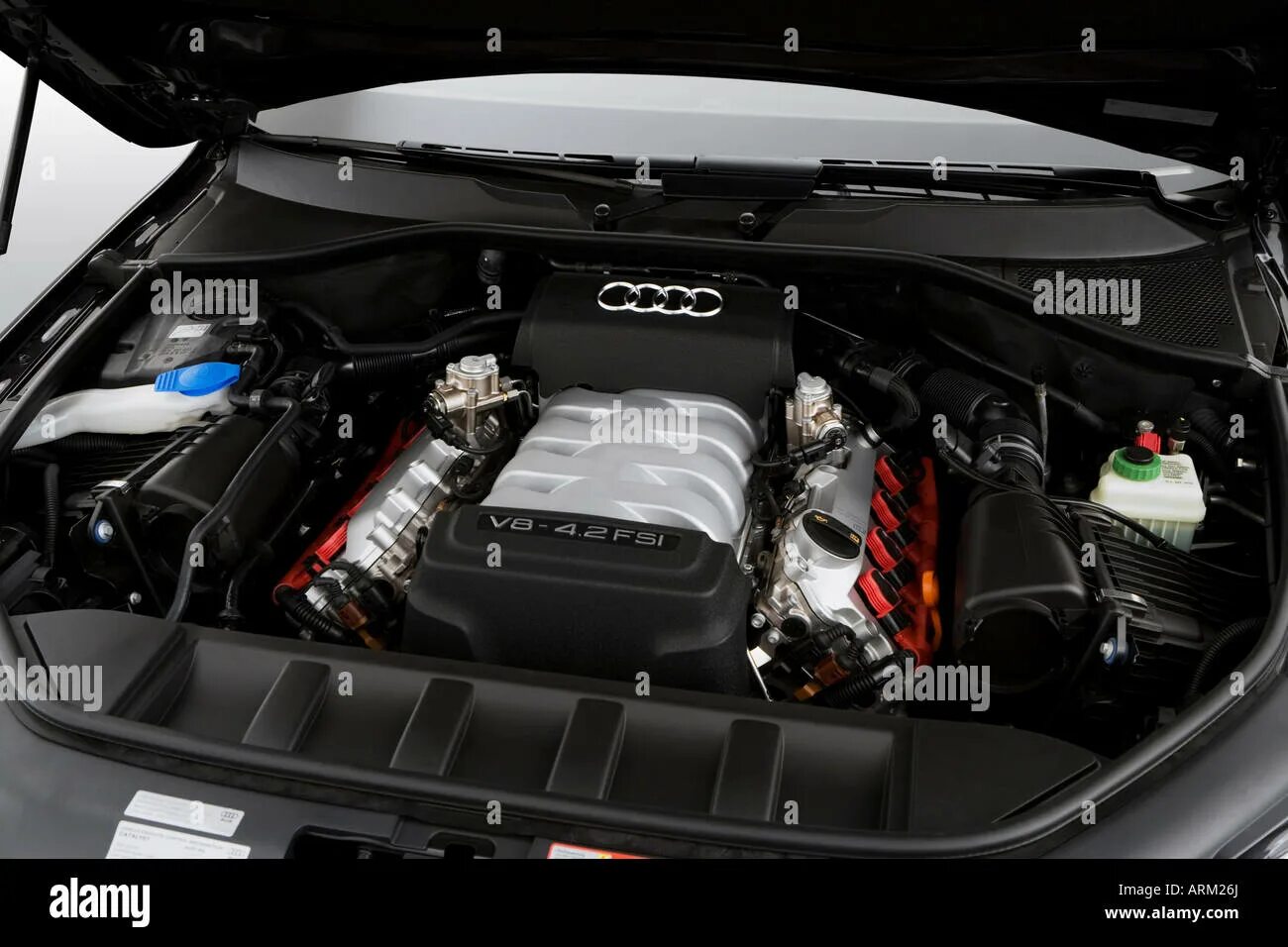 Q7 4.2 fsi. Под капотом q7 4.2. двигатель audi q7 4.2 bar система подачи топлива. узлы под капотом q7. плюс под капотом q3.
