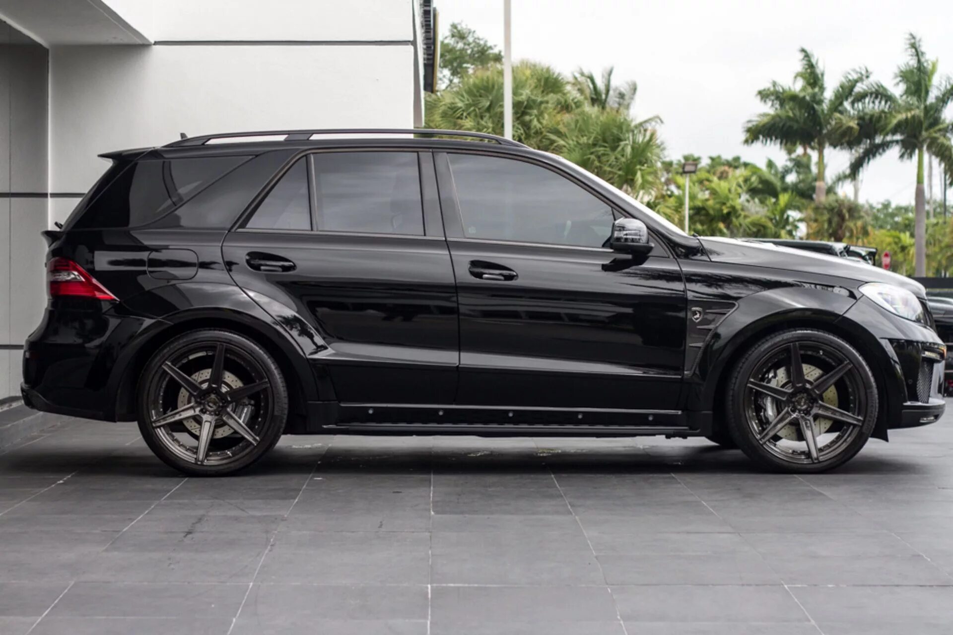 Ml 6. Мерседес мл w166 черный. Черный мерседес мл. Ml 166 amg 6. Ml amg 6.