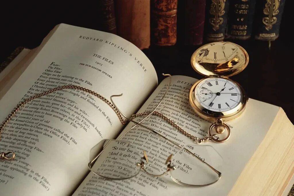 Литературу можно узнать лишь через литературу. Литература. Книга и часы. Литература книги. Книги классика.