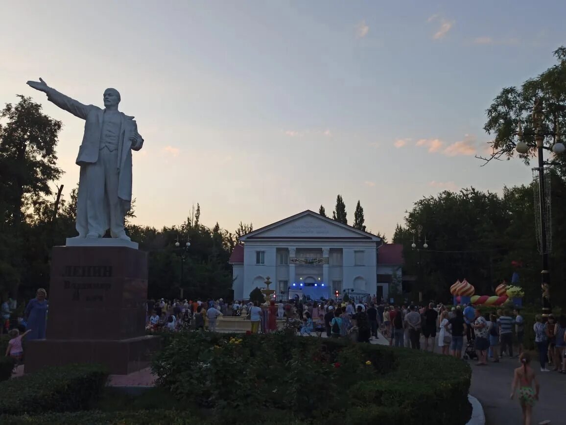 Калач на дону берег дона. Ковчег калач на дону. Калач на дону 2023 год. Калач на дону 2023 год. Калач на дону с высоты птичьего полета.