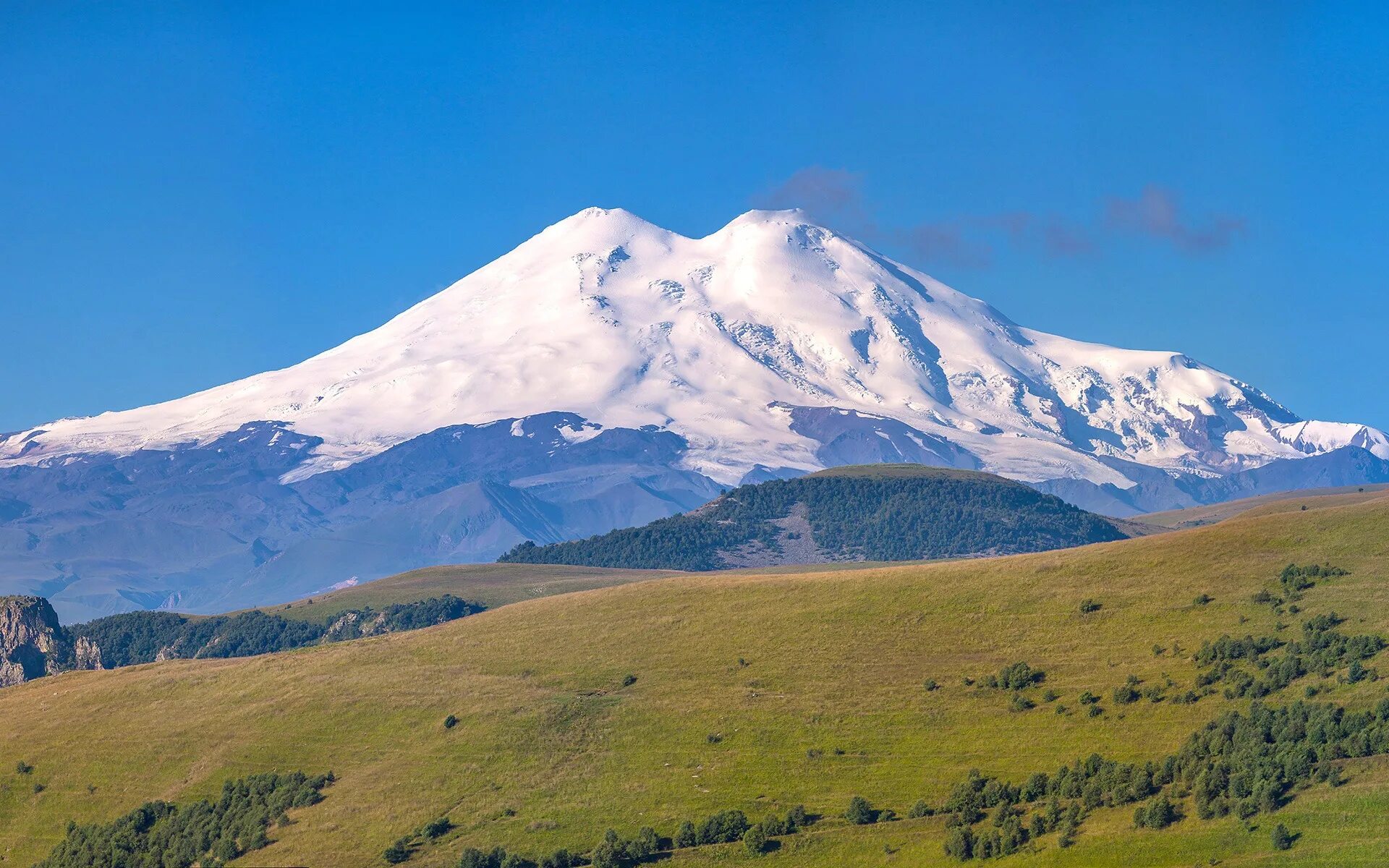 Какие горы более молодые. Гора Эльбрус (5642 м) — высочайшая вершина России. Гора Эльбрус (Кабардино-Балкария, Карачаево-Черкесия). Северный Кавказ Эльбрус. Нальчик горы Эльбрус.