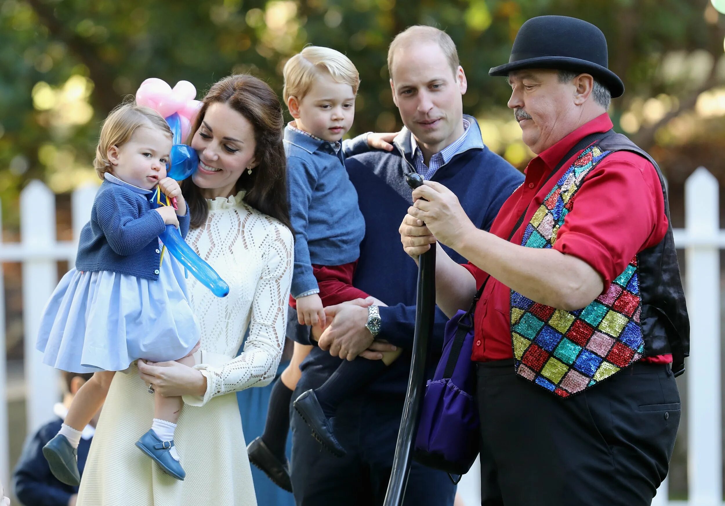 Дети Кейт Миддлтон и принца Уильяма. Кейт Миддлтон с детьми. Принц Уильям и Кейт Миддлтон. Семья принца Уильяма и Кейт Миддлтон.
