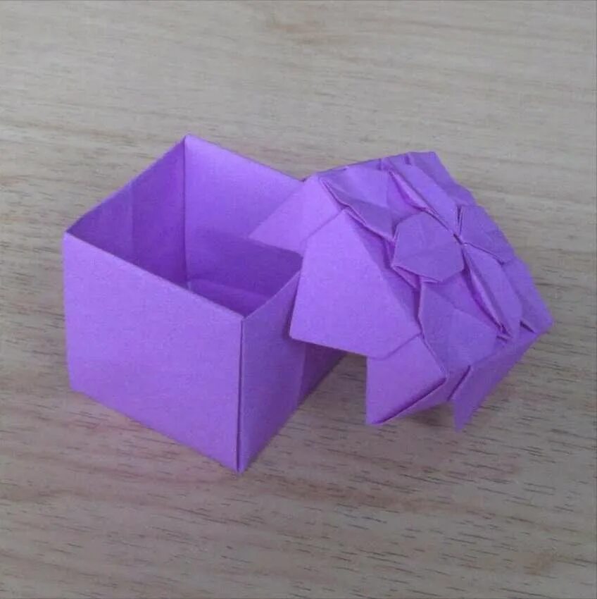 Коробочка из бумаги. Объемная коробочка. Коробочка из бумаги оригами. Коробочка без клея.