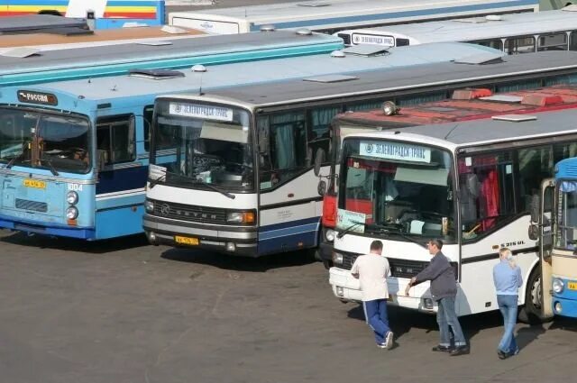 Автобусная станция. Автобусный вокзал. Автовокзал на Обводном. Мосгортранс междугородние перевозки. Автобусы обводный канал новгород