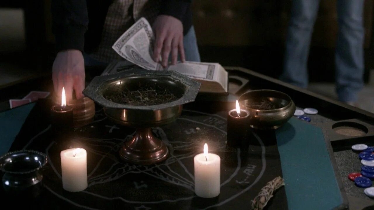 Мистический перекресток. Ритуал на перекрестке. Ритуал на перекрестке. Ритуал на перекрестке дорог. Магический обряд.