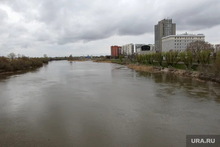 Вода р тобол кургане. Река тобол курган. река тобол в казахстане. река тобол верхнетобольское водохранилище. река тобол в кургане 1970.
