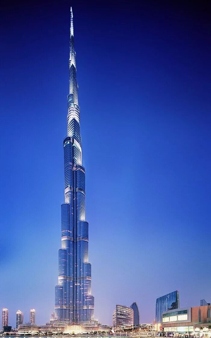 В каком городе находится самый высокий небоскреб. Бурдж-Халифа Дубай. Башня Бурдж Халифа в Дубае. Самый высокий небоскреб Бурдж-Халифа. Дубай здание Бурдж Халифа.