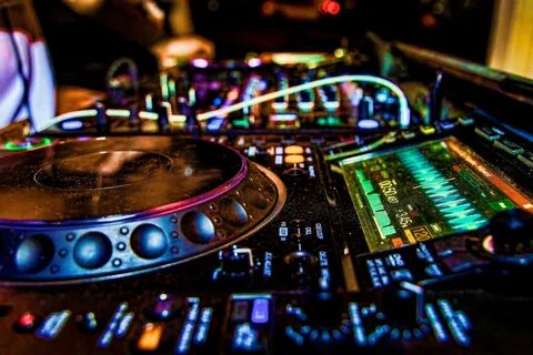 Dj getting