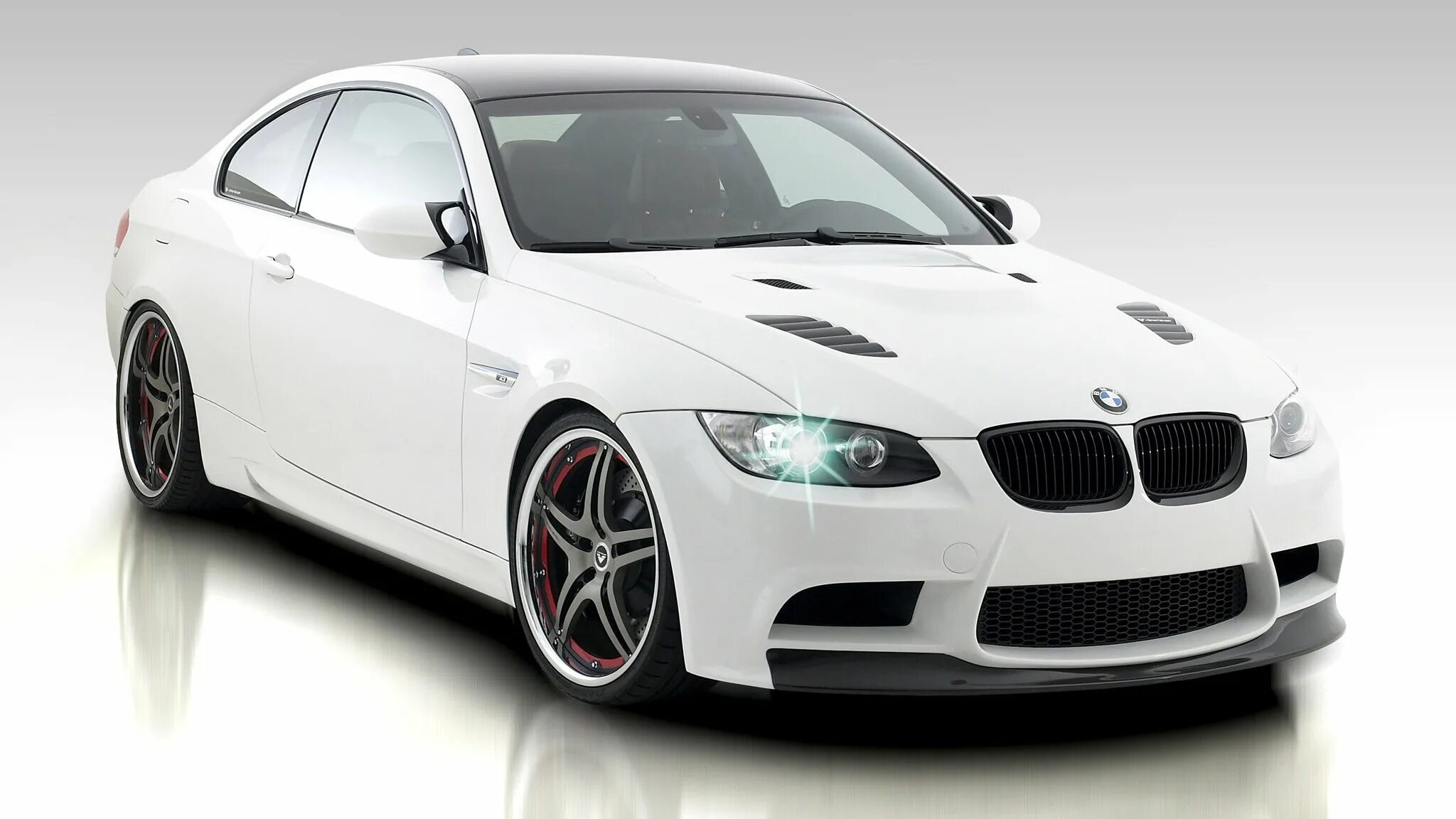 White machine. BMW m3 2009. BMW m3 White. BMW m3 белая. BMW m3 Coupe 2009.