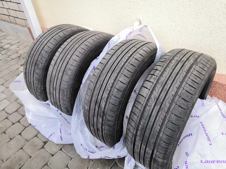 Kumho solus r17. Kumho Solus kh17. Шины Kumho Solus kh17. Kumho Solus kh17 летняя. Kumho Solus kh17 215/50 r17.