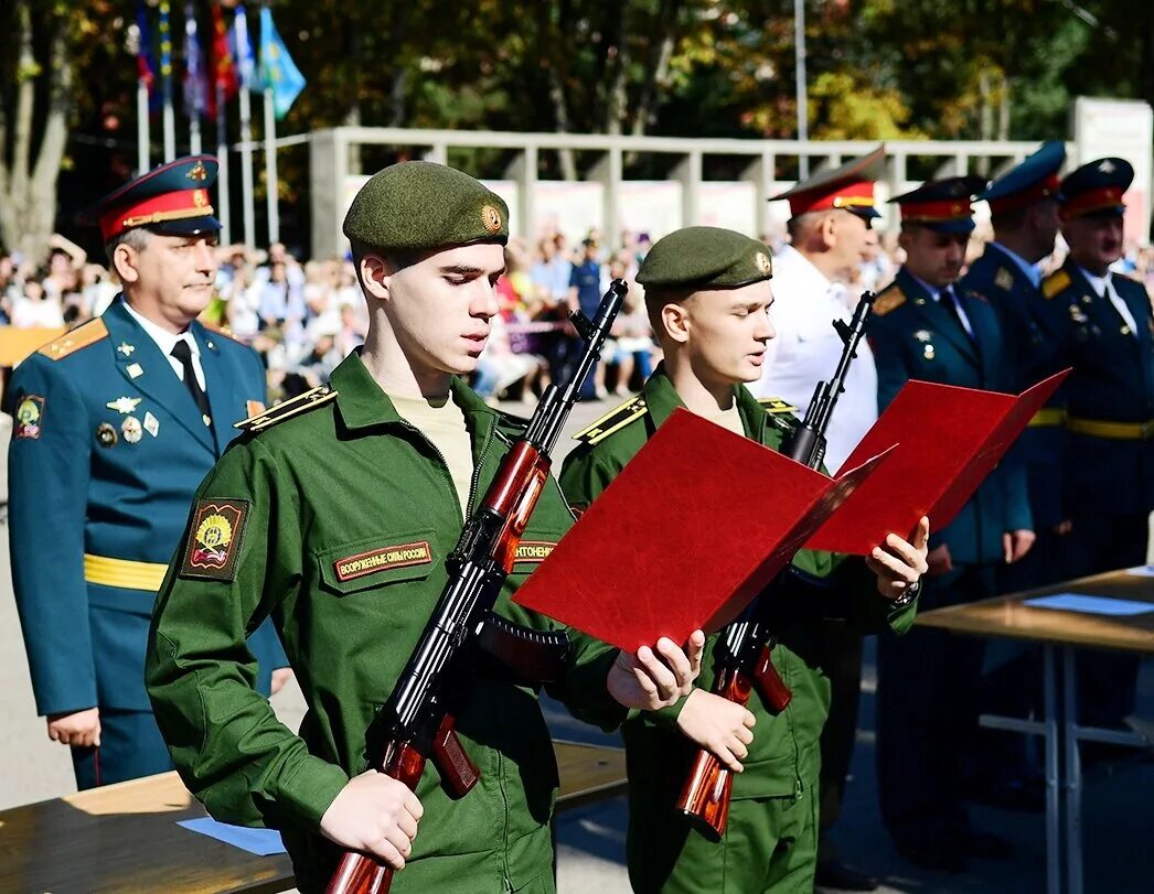 Краснодар высшее военное училище им Штеменко. Краснодарское высшее военное училище Штеменко курсанты. Присяга в КВВУ Штеменко. Краснодар военное училище Штеменко. История военное образования