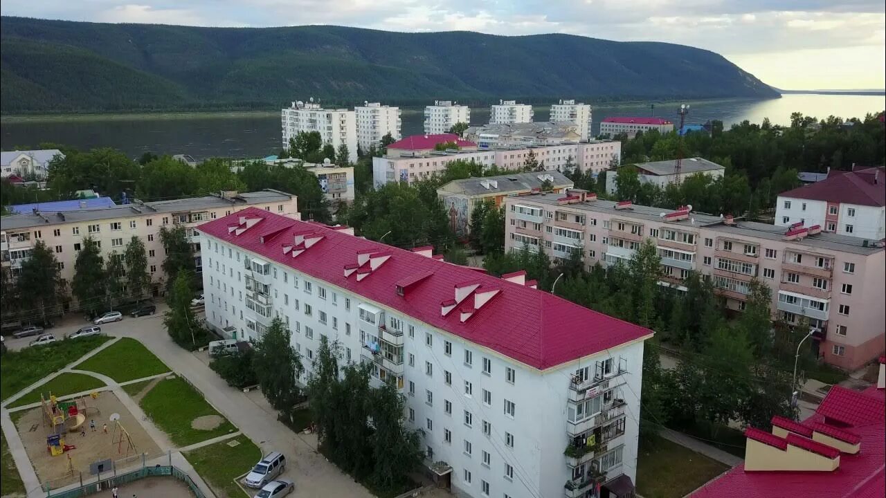 Город ленск якутия. Ленск якутия. Показать город ленск. Показать город ленск. Город ленск якутия.