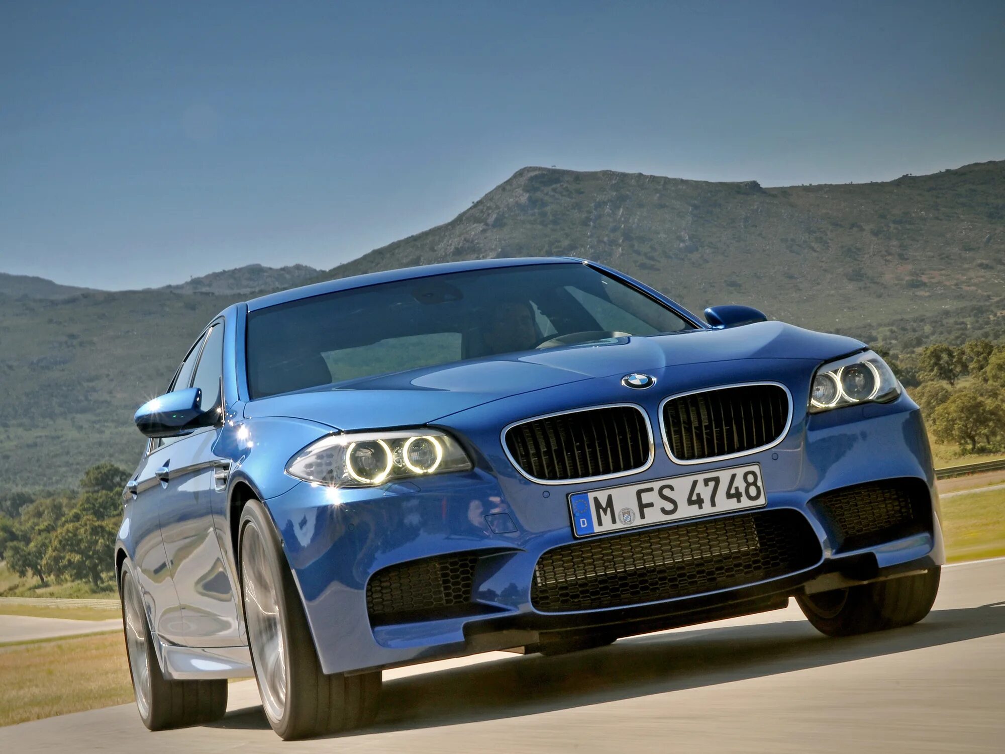 М5 в 10. БМВ m5 f10. BMW m5 2012. BMW m5 2011. BMW m5 f10 2011.