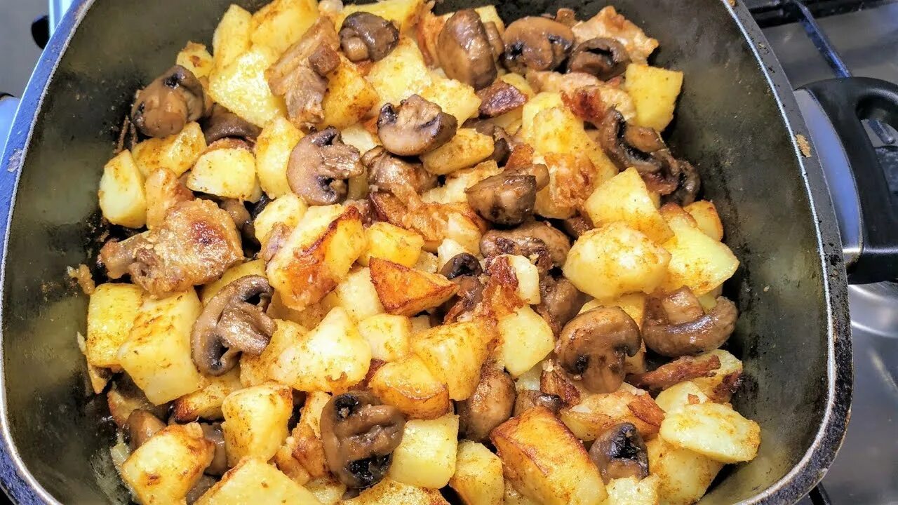 Карточки грибы. Карточки грибы. Жареные грибы с картошкой вкусно. Картошечка с грибами на сковороде. Жареные грибы с картошкой вкусно.