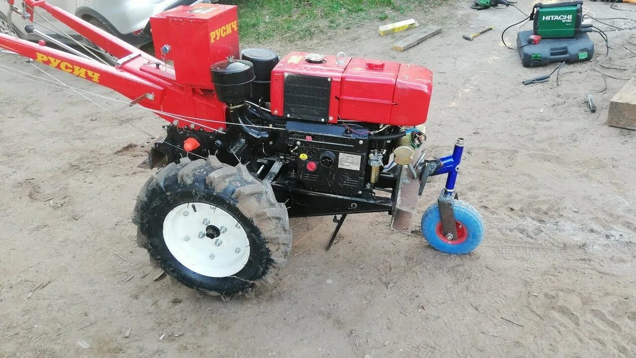 Сельхоз шины tm as farmer 6. Комплект колес 400-10" elitech 0401. 12 для мотоблока мтз. Мотоблок красный. Колеса на дизельный мотоблок.