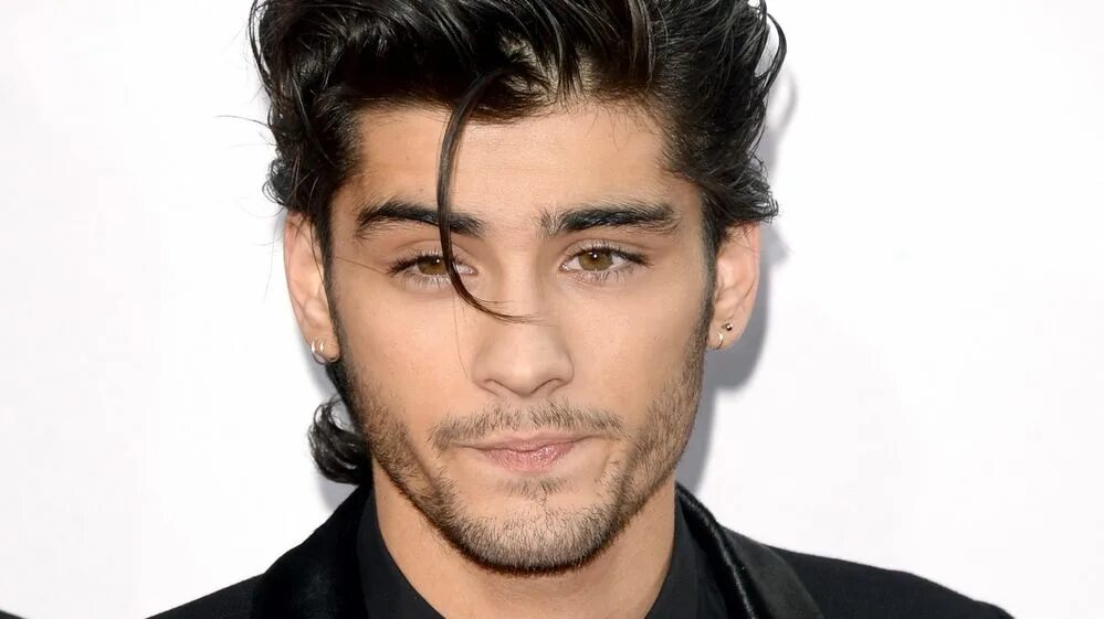арами малик. Zayn malik 2021. Khai hadid malik. Zayn 2022. арами малик.