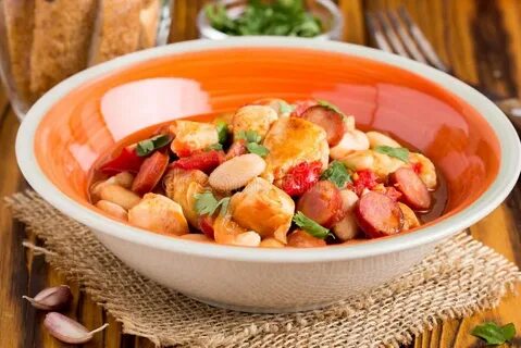 Тушеные овощи с сосисками
