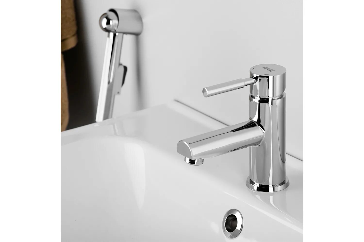 Смесители main wasserkraft. Смеситель для умывальника wasserkraft isen 2603. смеситель для раковины с гигиеническим душем grohe. wasserkraft смесители. main 4151 смеситель для душа.