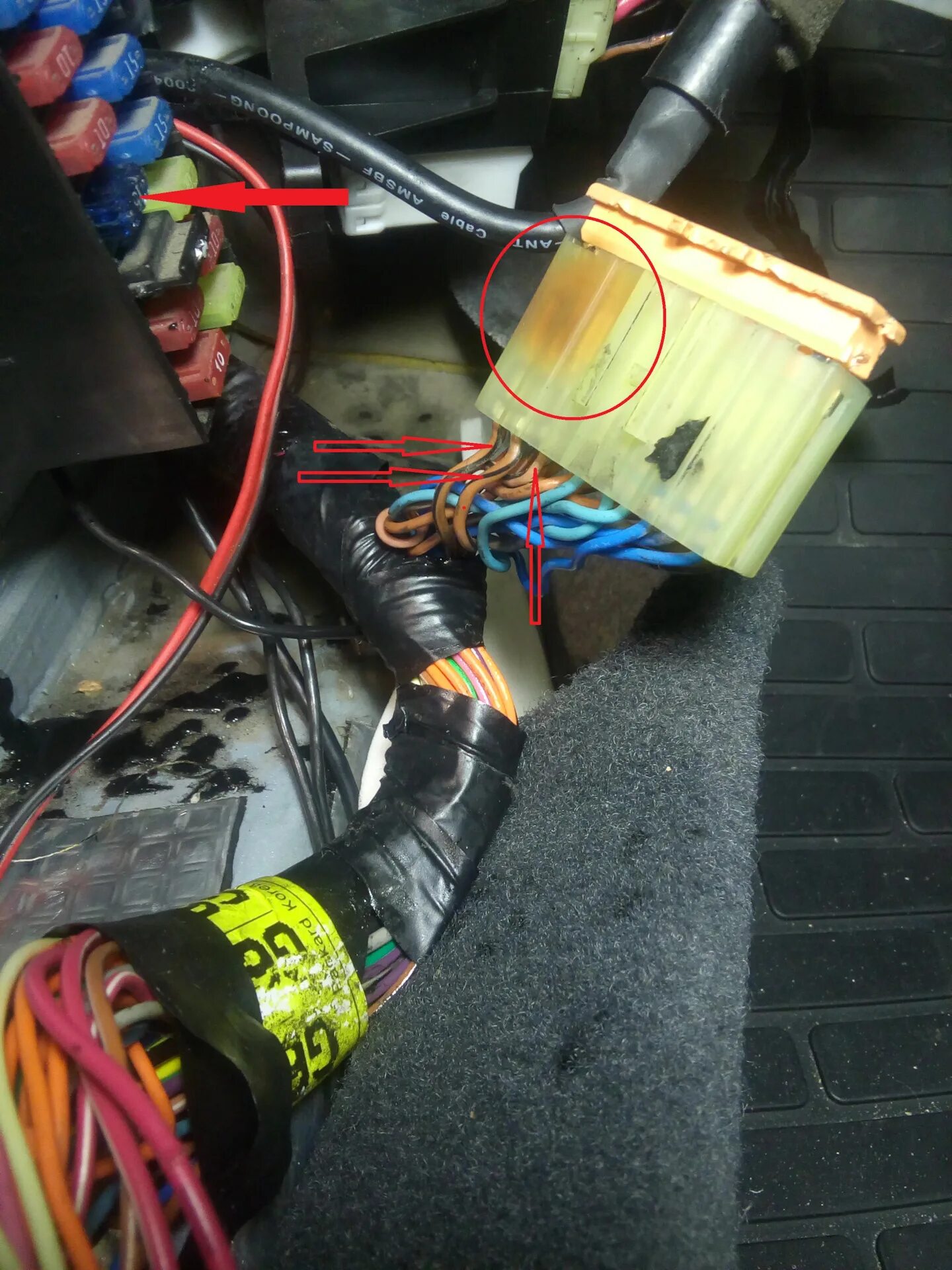 Стопы почему не срабатывают. Лягушка тормоза нексия. Стопы почему не срабатывают. Провода заднего хода нива шевроле. Датчик стоп сигнала уаз 469.