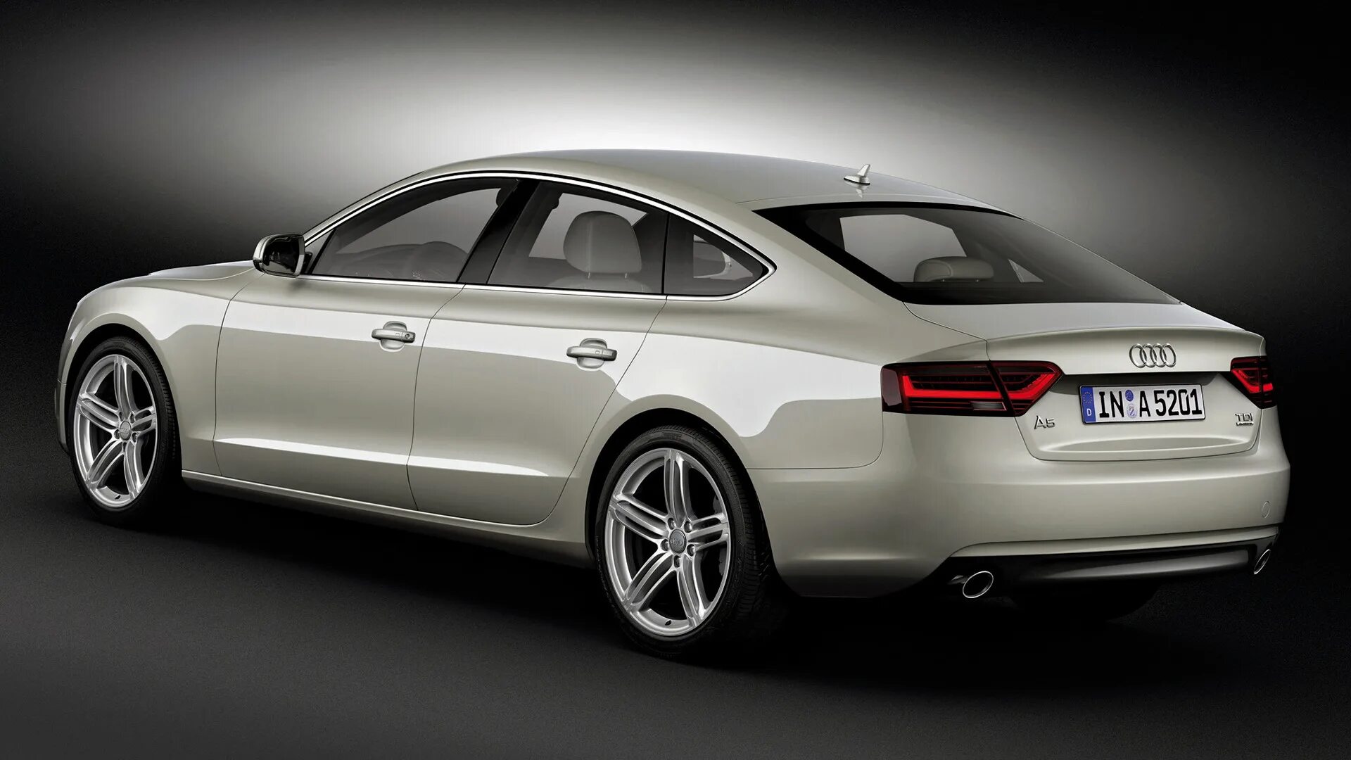 Л 5 2012. Audi a5 Sportback. Ауди а5 Спортбэк. Audi a5 Sportback 2011. Ауди а5 5 дверная.