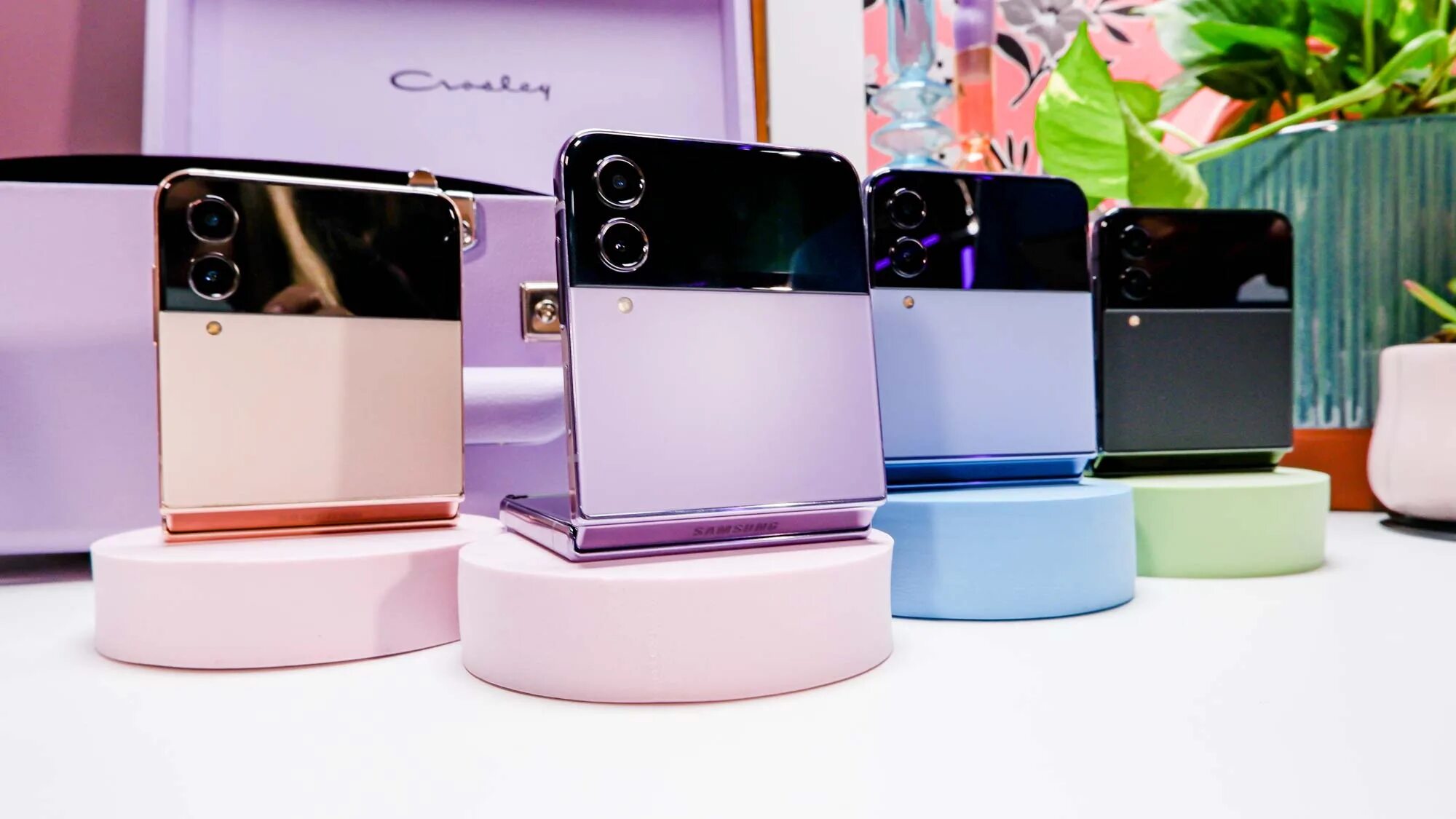 Samsung z flip 4. Самсунг зип флип 5. Samsung galaxy z flip 4. Samsung galaxy flip 4. Самсунг зип 4.