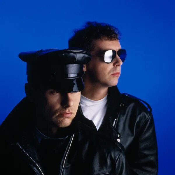 Пет шоп бойс бесплатные песни. Pet shop boys. Солист группы Pet shop boys. Пет шоп бойс 1985. Pet shop boys 1985.