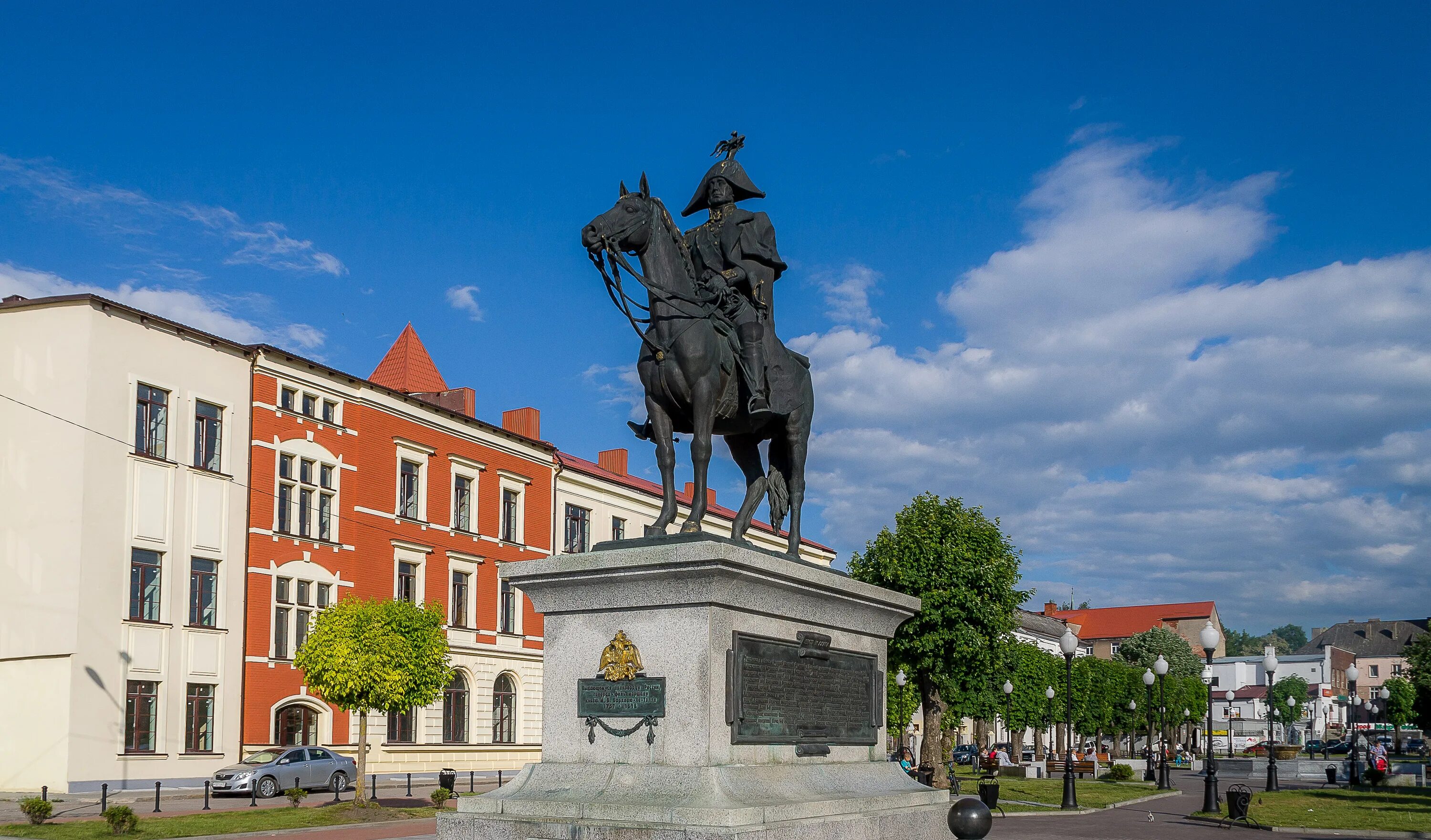 Г черняховск центральная улица. Черняховск центральная площадь. Церковь михаила архангела (черняховск). Квартал калинина черняховск. Барклай де толли памятник в черняховске.
