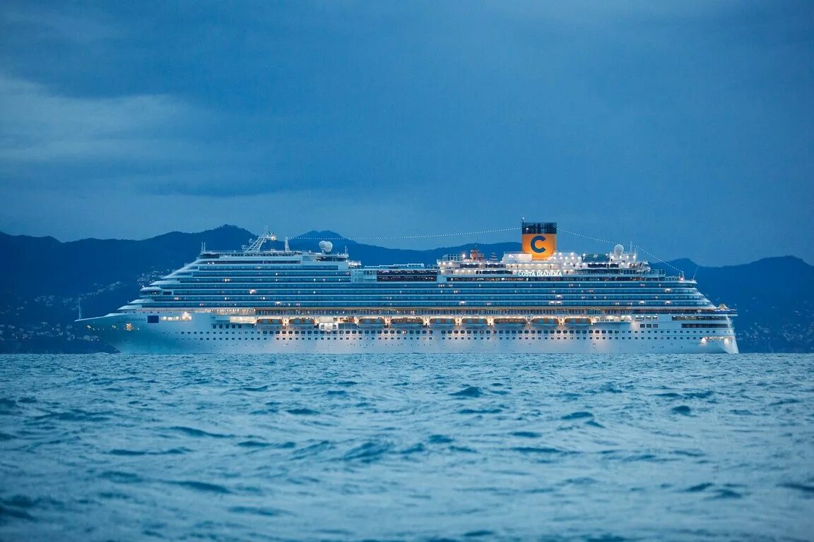 Costa Diadema круизный лайнер. Морской круиз Коста диадема. Costa Diadema компании Costa Cruises. На лайнере Costa Diadema компании Costa Cruises.