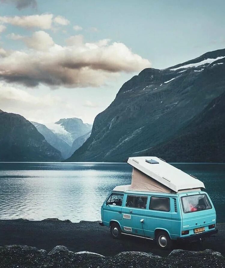 Travel series. VW t3 California. VW t3 van Life. VW t3 путешествие. VW Transporter t1.