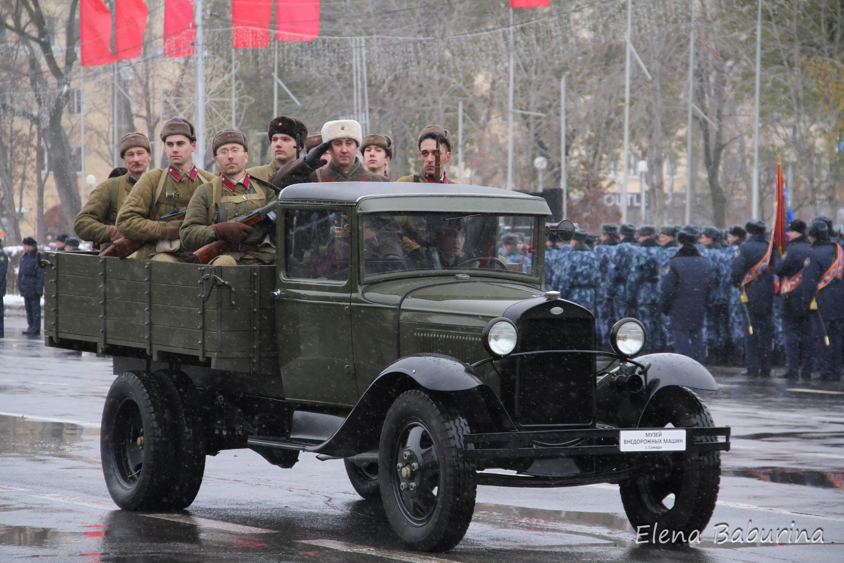 Куйбышев парад 7 ноября 1941 года. Парад памяти Куйбышев. Военный парад 7 ноября 1941 года в Самаре. Музей парада 1941 года Самара. Парад 1941 года в куйбышеве