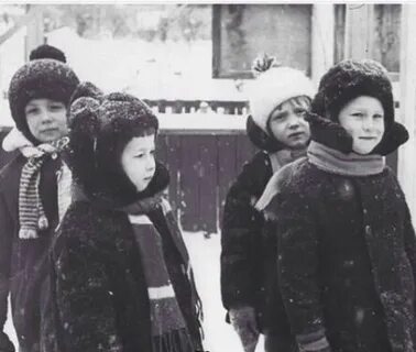 Все мы дети в шапках на резинке