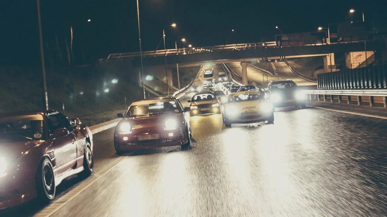 Гонки в городе. Гонки на улицах города. Gta 5 night cars. Стритрейсеры машины. Ночные уличные гонки.