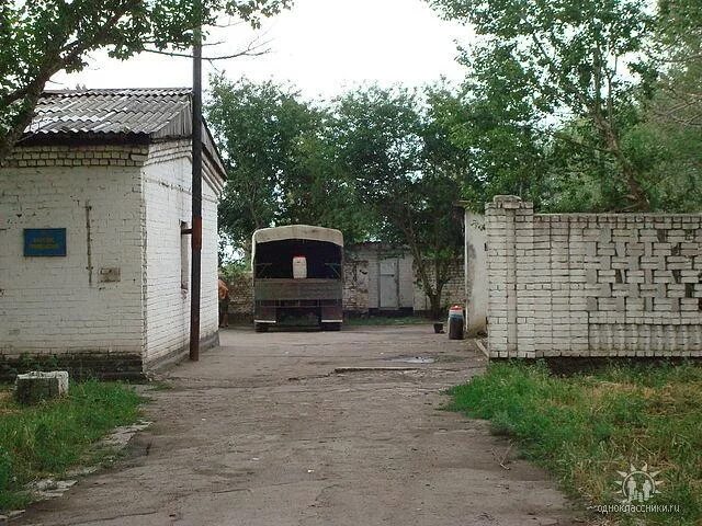 Бывший караулит