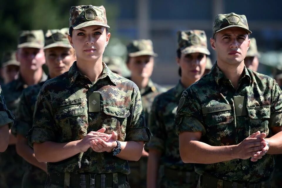 Форма сербии. Полевая военная форма армии сербии. сербский солдат. современная полевая форма. форма сербской армии.