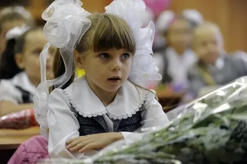 Ученица первого класса общеобразовательной школы люба