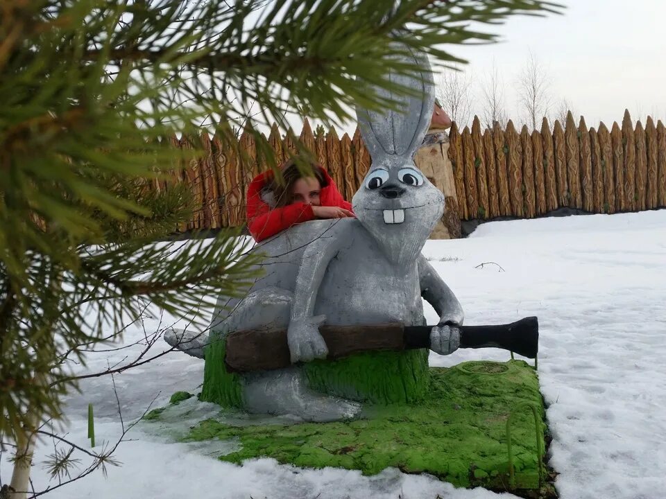 Берендеева зоопарк. Берендеево царство Серпуховский район. Парк Берендеево царство Серпуховский район. Серпухов Берендеево царство. Сказочный парк Берендеево царство.