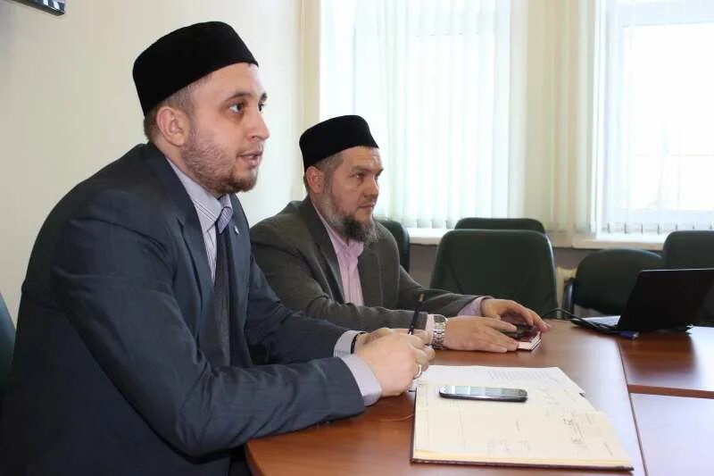 хазрат хайруллин. хазрат хайруллин. фаиз хазрат муфтий удмуртии. заместитель муфтия татарстана. рустам хазрат хайруллин казань.