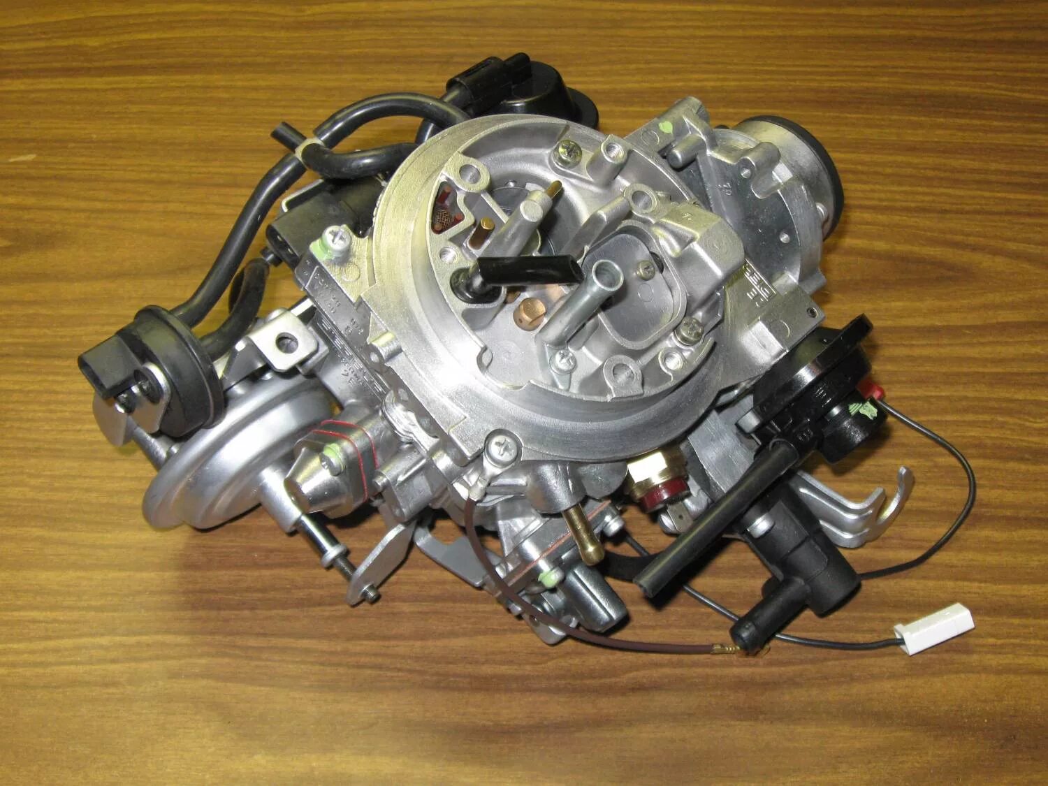 Карбюратор пирбург 2е. Карбюратор пирбург2е2 вакуумные трубки. Вакуумная система PIERBURG 2e2. Карбюратор пирбург 2бе. Карбюратор Ауди 80 1.8 пирбург 2е2.